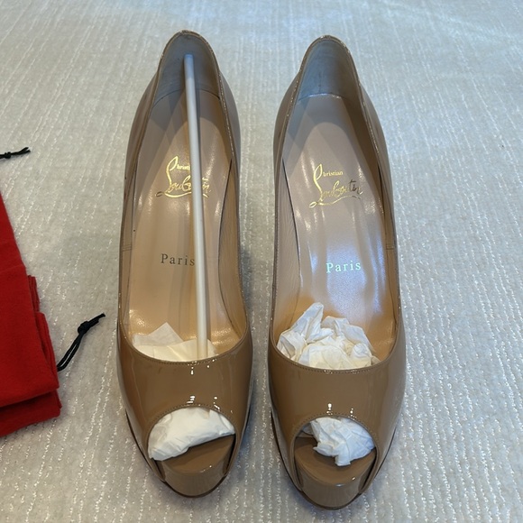 Christian Louboutin Hyper Prive Peep Toe Heels - Picture 2 of 11